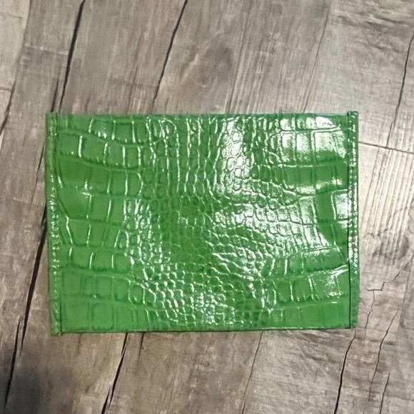 Antonio Melani Green Leather Handbag Croc Embossed Zip Clutch Wallet Women - Picture 2 of 7